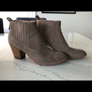 Dolce vita booties
